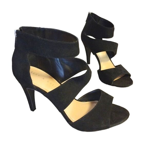 Kelly & Katie Black Vegan Suede Amari Back Zip Kitten Heels Size 9 - Picture 1 of 14